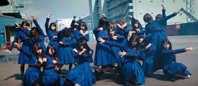 欅坂46 みんなで戦闘ポーズを決めてるところがすごくカッコイイ件 鈴本美愉だけ謎ポーズなんだがｗｗｗ 欅坂46まとめラボ